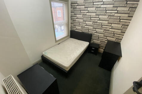 Room 3, 12 Lovat Road