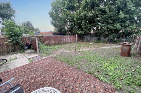 17 Mitton Drive