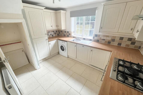 5 Woodside Court