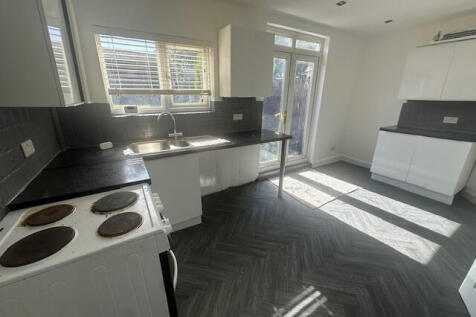 30 Brun Grove