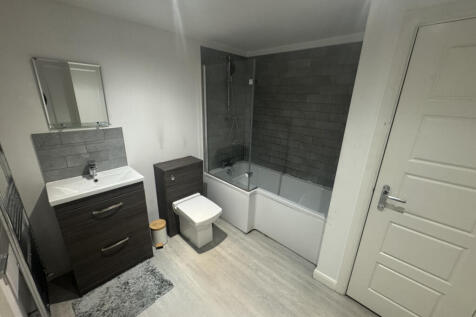 Flat 6 Station Terrace