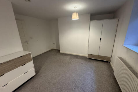 Flat 6 Station Terrace