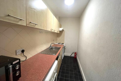 Flat 9, 224-226 Hornby Road