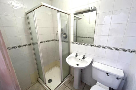 Flat 9, 224-226 Hornby Road