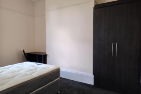 33 Bairstow Street - House Share