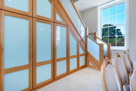 Staircase/built in storage