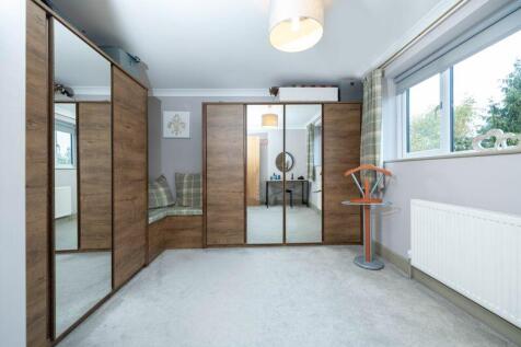 Bedroom 4/dressing room