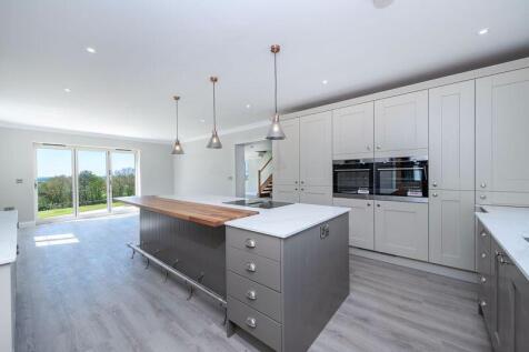 Living dining kitchen