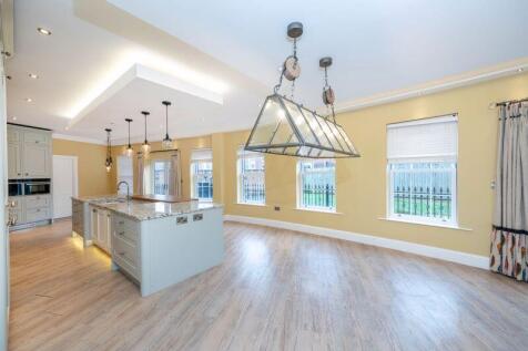 Living dining kitchen