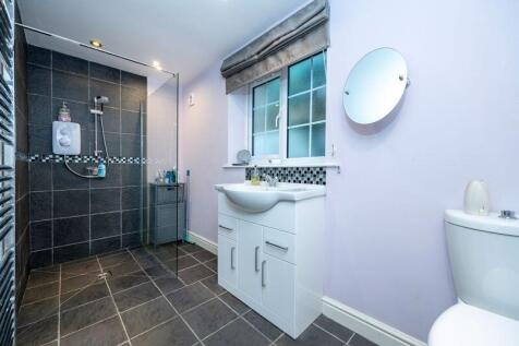 Annexe shower room