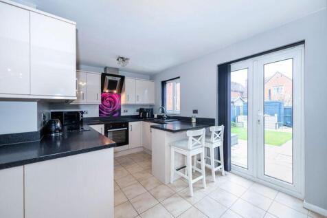 Living dining kitchen