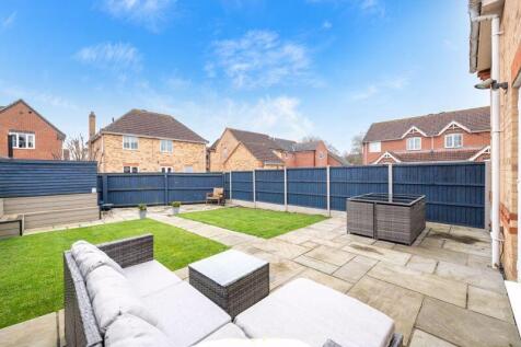 Rear garden/patio area