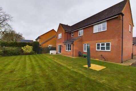 Rear elevation/garden