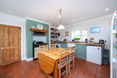 Dining kitchen