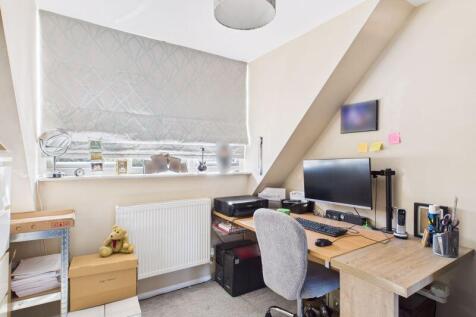 Bedroom/office