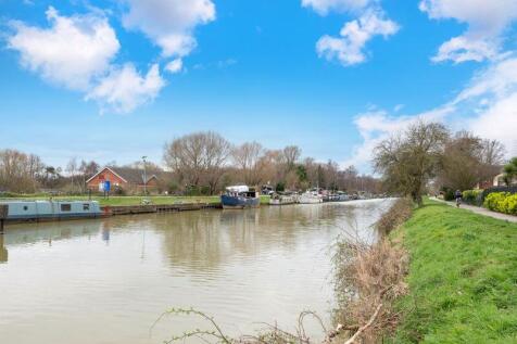 View of Fossdyke Canal