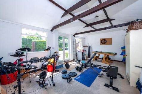 Outbuilding-Music room/gym
