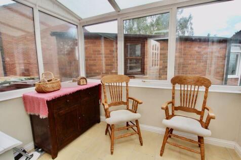 Side entrance porch