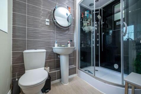 Master en-suite