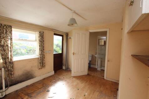 Dining room/utility
