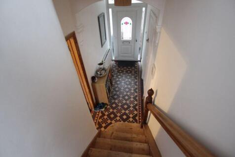 Enrance hall/staircase