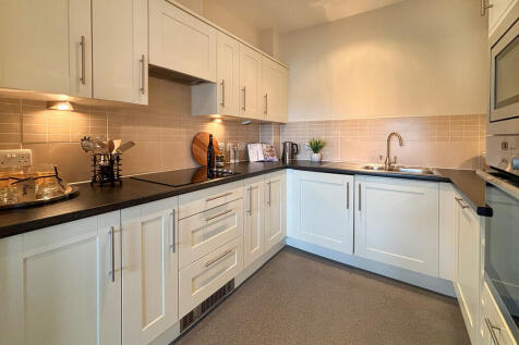 bh_apt_35_kitchen...
