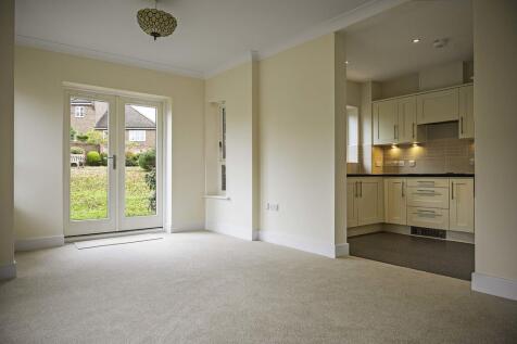 bh_apt_43_living_...