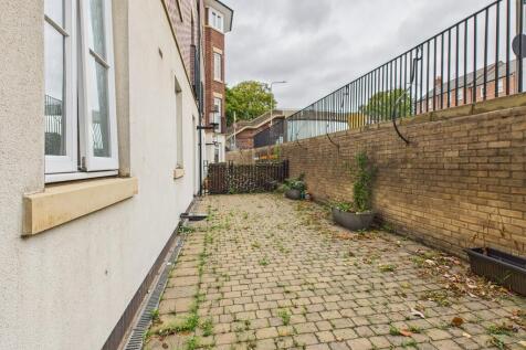 CAM02854G0-PR0450...