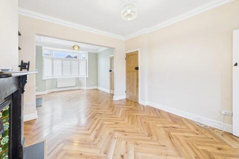 CAM02854G0-PR0472...