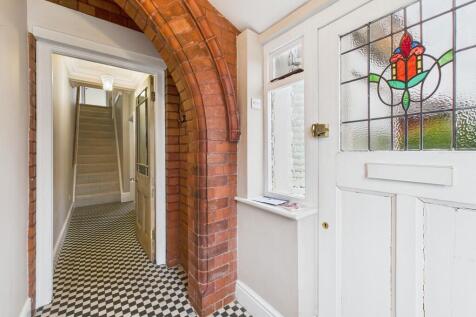 CAM02854G0-PR0472...