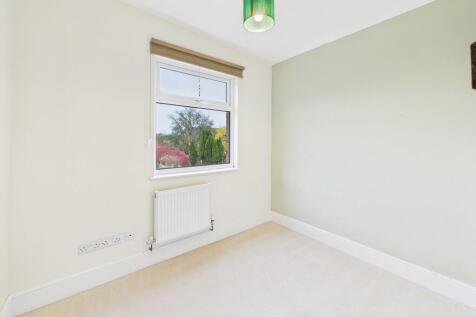 CAM02854G0-PR0472...