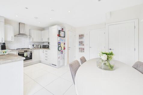 CAM02854G0-PR0470...