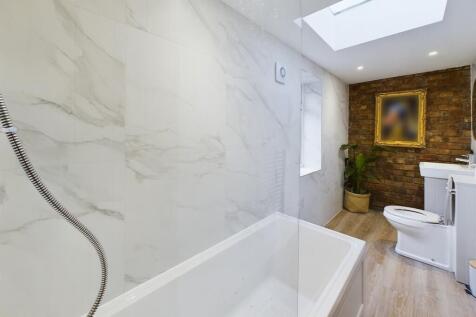 CAM02854G0-PR0263...