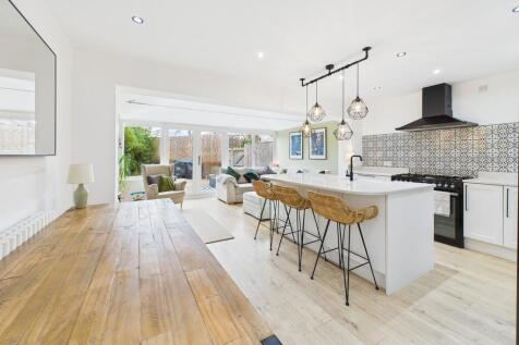 CAM02854G0-PR0477...