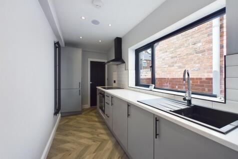 CAM02854G0-PR0135...