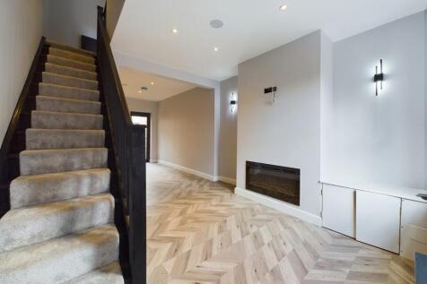 CAM02854G0-PR0135...