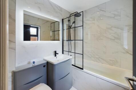 CAM02854G0-PR0135...