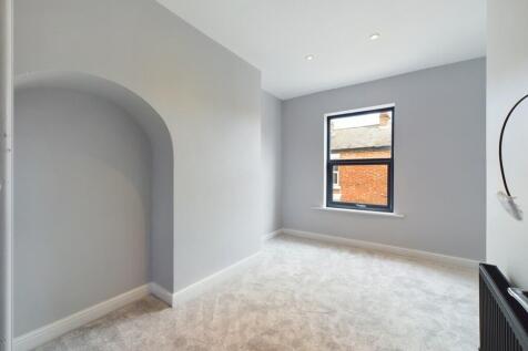 CAM02854G0-PR0135...