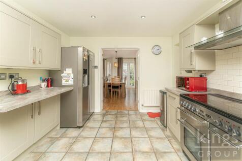 Kitchen_1.jpg