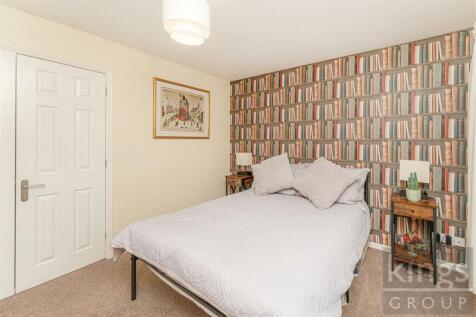 Bedroom_4.jpg