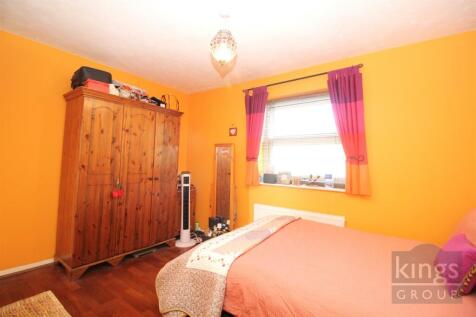 Bedroom One).jpg
