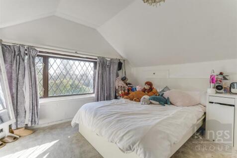 Bedroom .jpg
