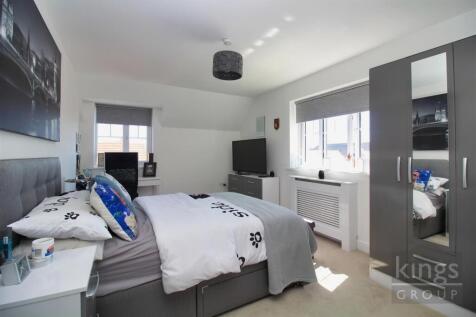 Bedroom .jpg