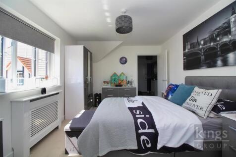 Bedroom .jpg