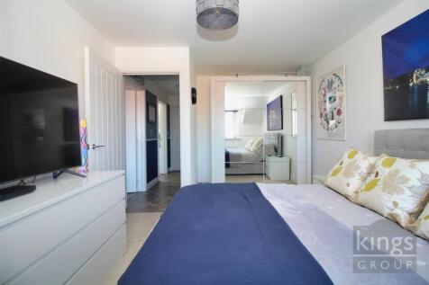 Bedroom .jpg