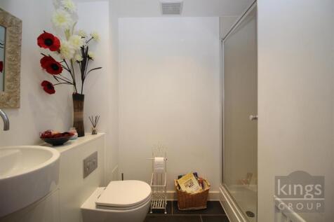 Cloakroom_shower room.jpg