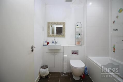 Family Bathroom .jpg