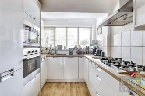 Kitchen .jpg