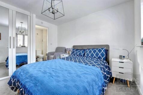 Bedroom One.jpg