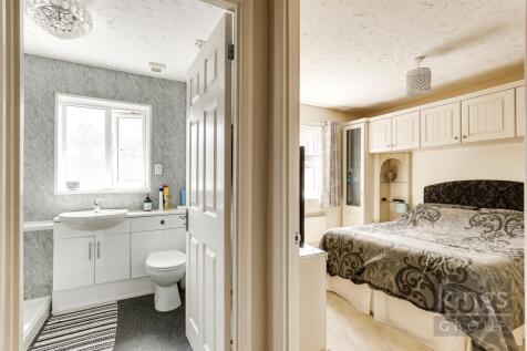 Bathroom_Bedroom.jpg